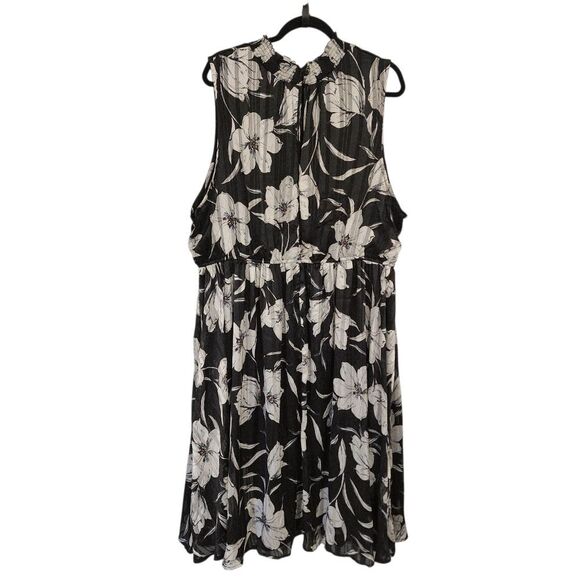 Torrid Midi Dress 4X Black White Floral Sleeveless High Neck A-line - Picture 2 of 9